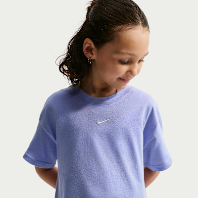 Nike Sportswear Essential Big Kids' (Girls') T-Shirt. Nike.com